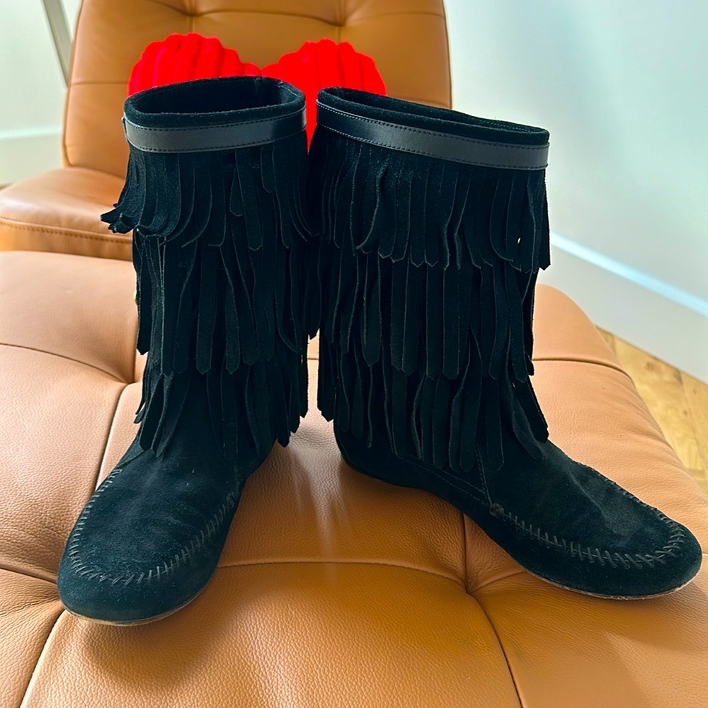 Gucci fringe boots